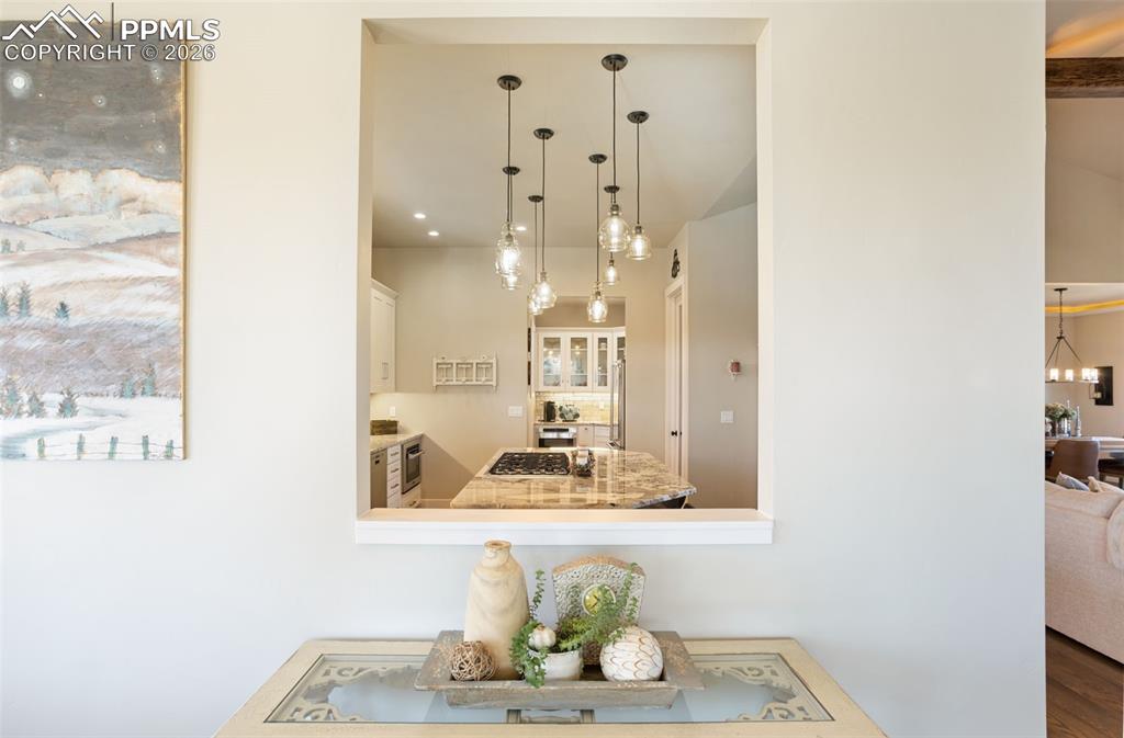 Image 4 of 50: Entrance Foyer