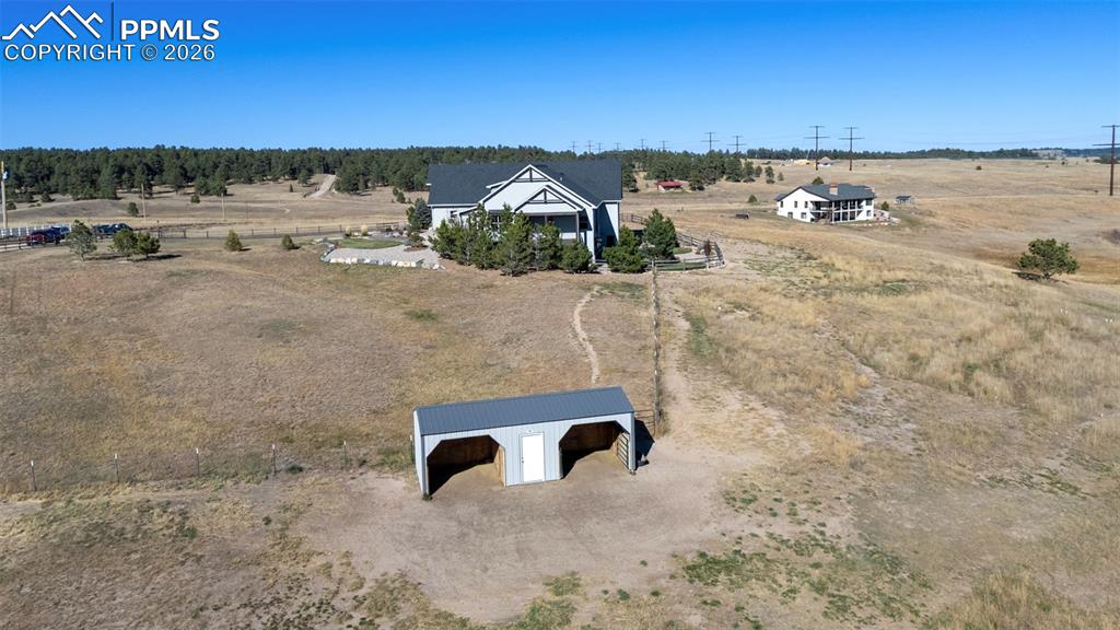 Image 46 of 50: horse run-in