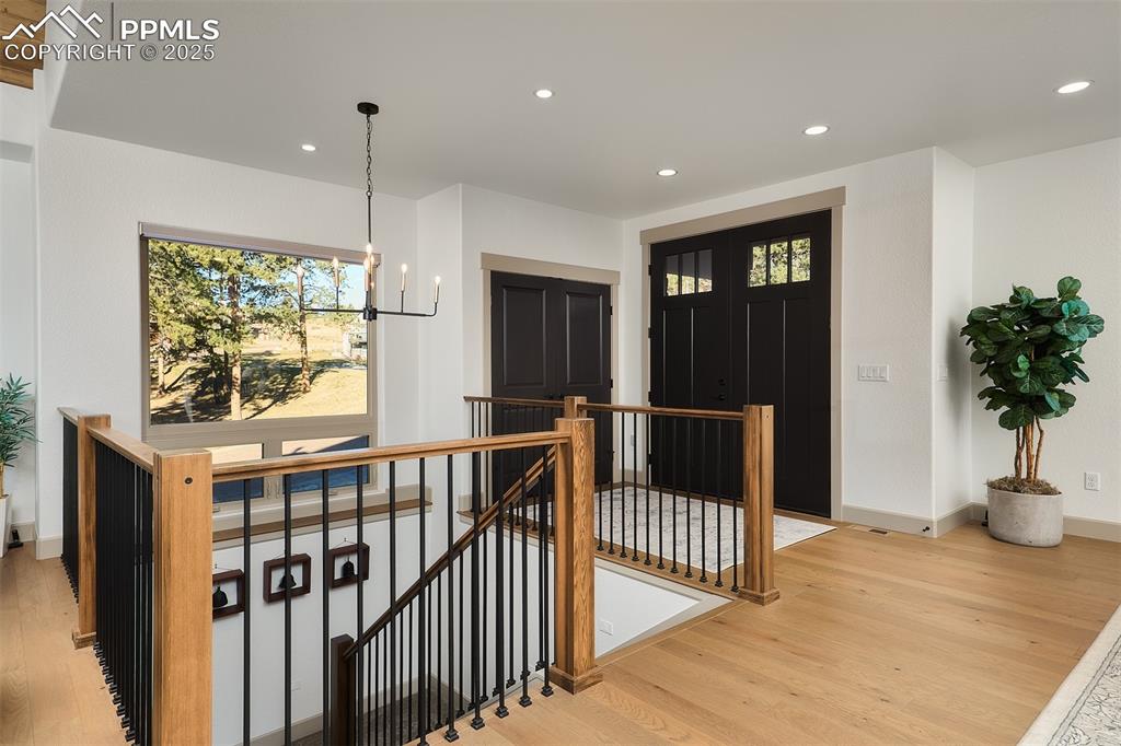 Image 3 of 50: Entry