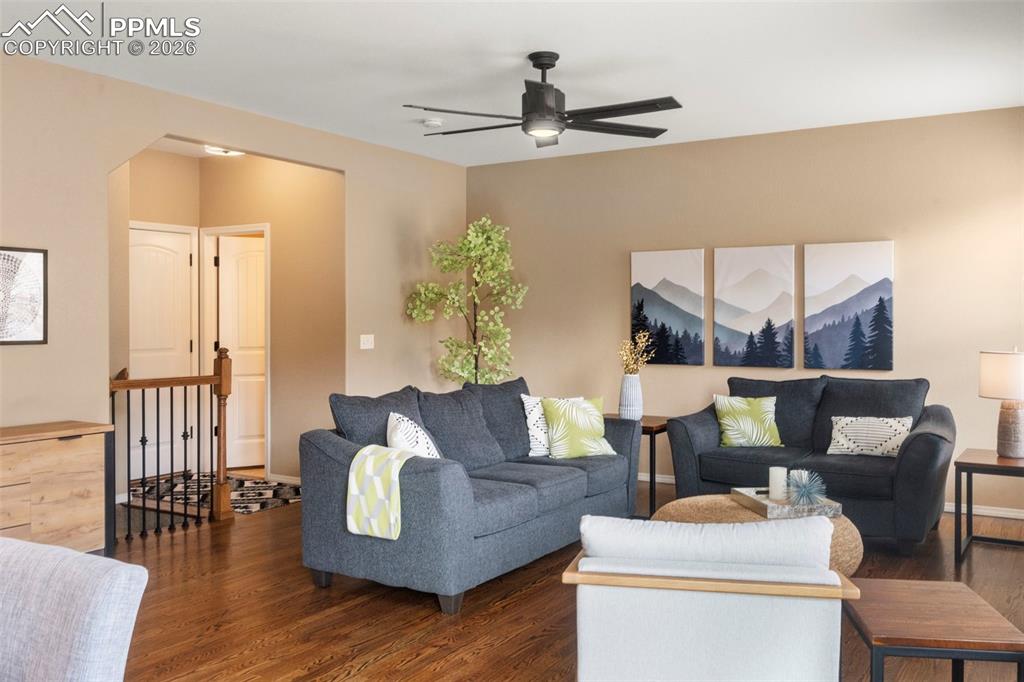 Image 16 of 49: Living Room