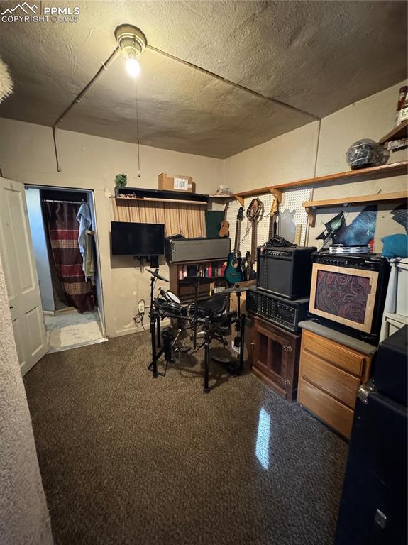 Image 16 of 25: cottage bedroom