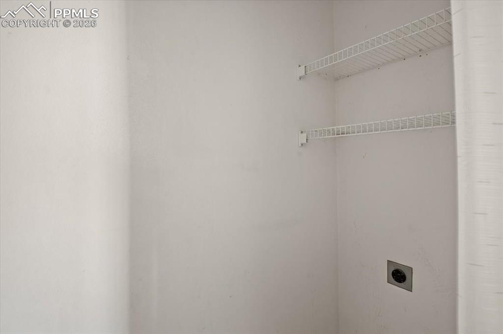 Image 12 of 19: Laundry