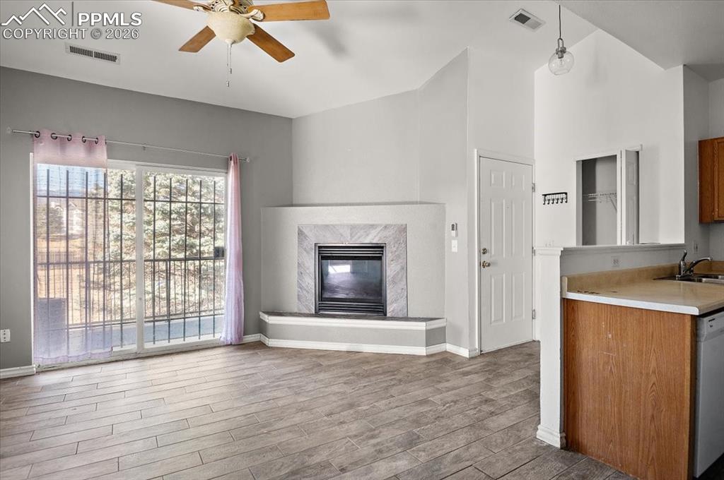 Image 3 of 19: Living Room