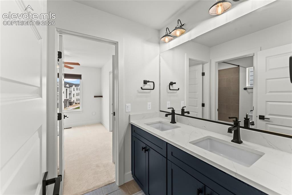 Image 19 of 29: Bathroom