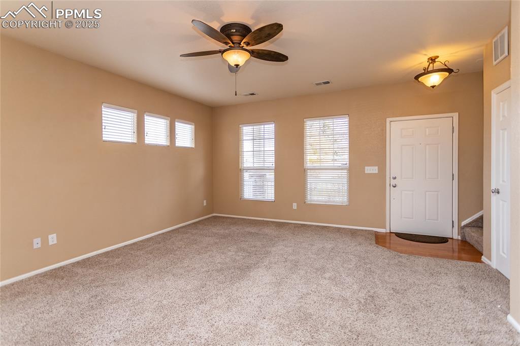 Image 10 of 50: Living Room