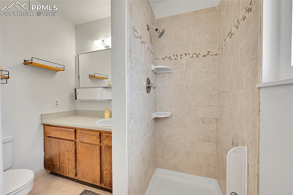 Image 18 of 45: Master Bathroom