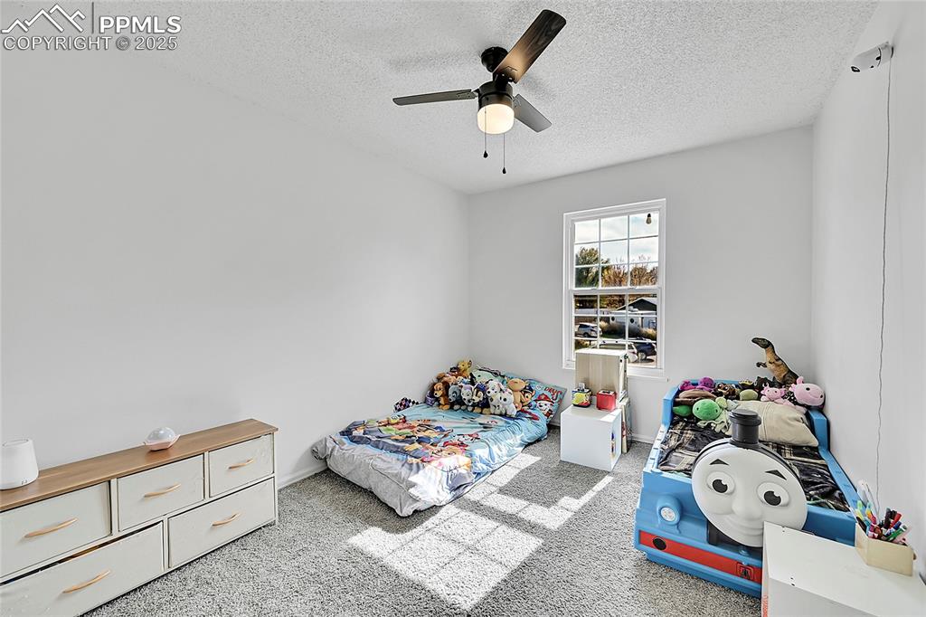 Image 23 of 45: Bedroom