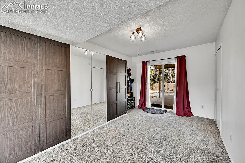 Image 27 of 45: Family Room