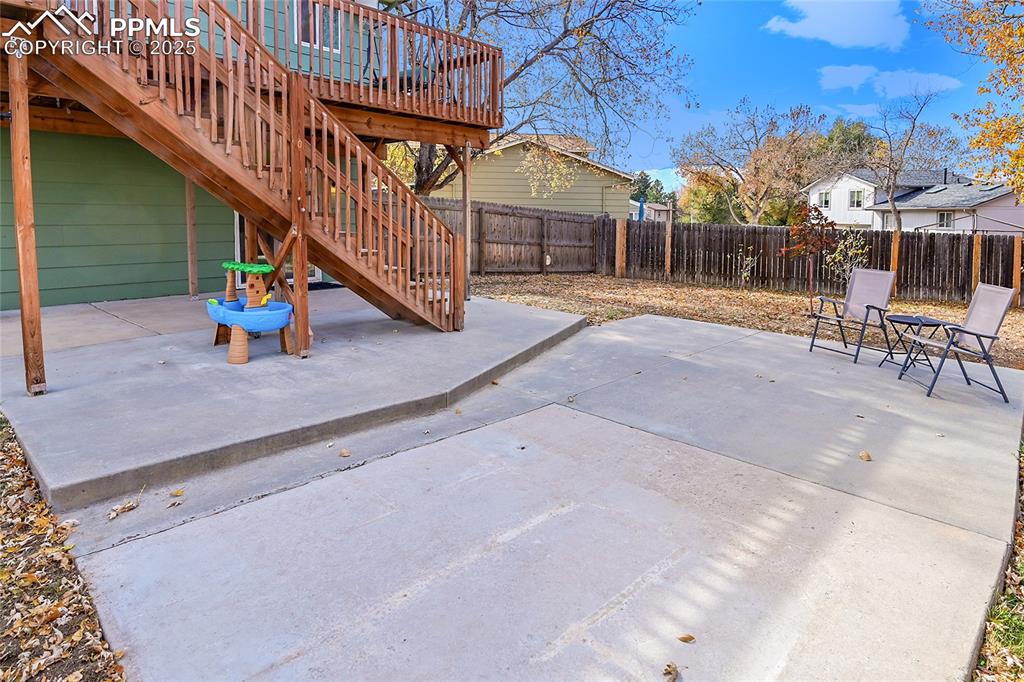 Image 35 of 45: Patio