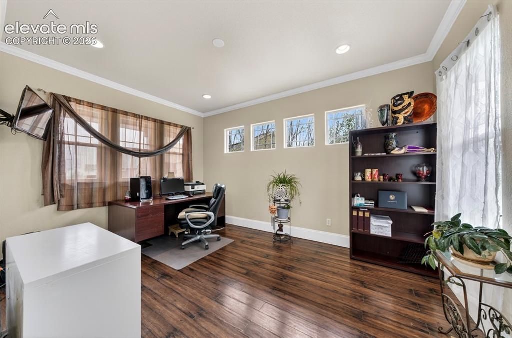 Image 5 of 43: Office