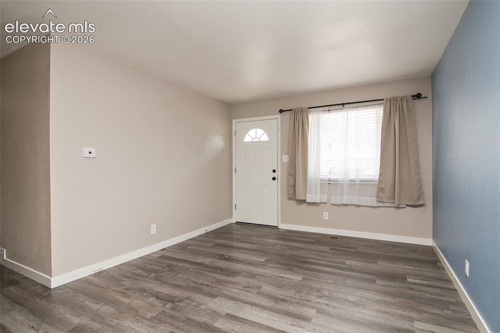 Image 8 of 19: Entry