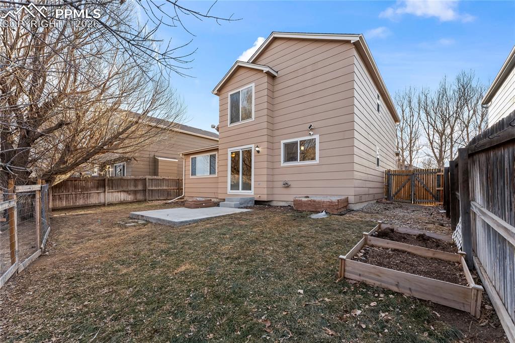 Image 38 of 39: Back of Structure