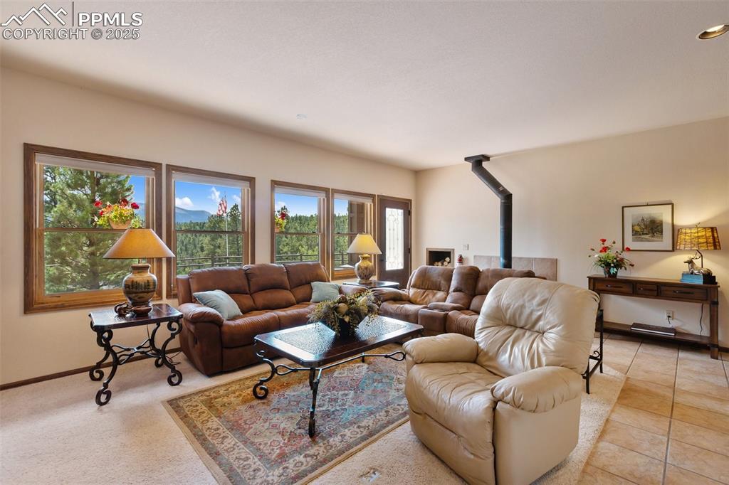 Image 24 of 49: Family Room