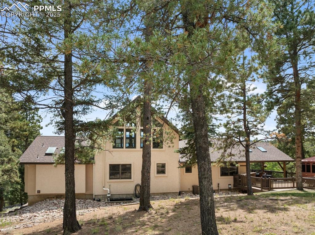 Image 32 of 49: Back of Structure