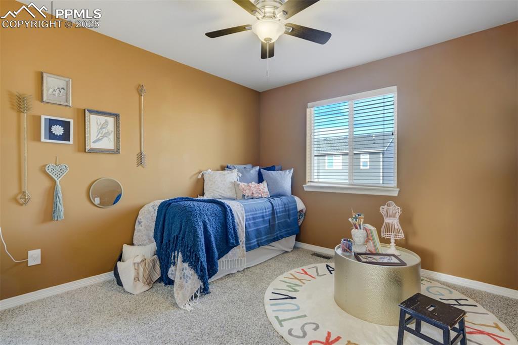 Image 30 of 50: Bedroom