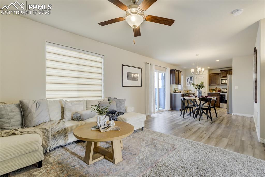 Image 9 of 50: Living Room