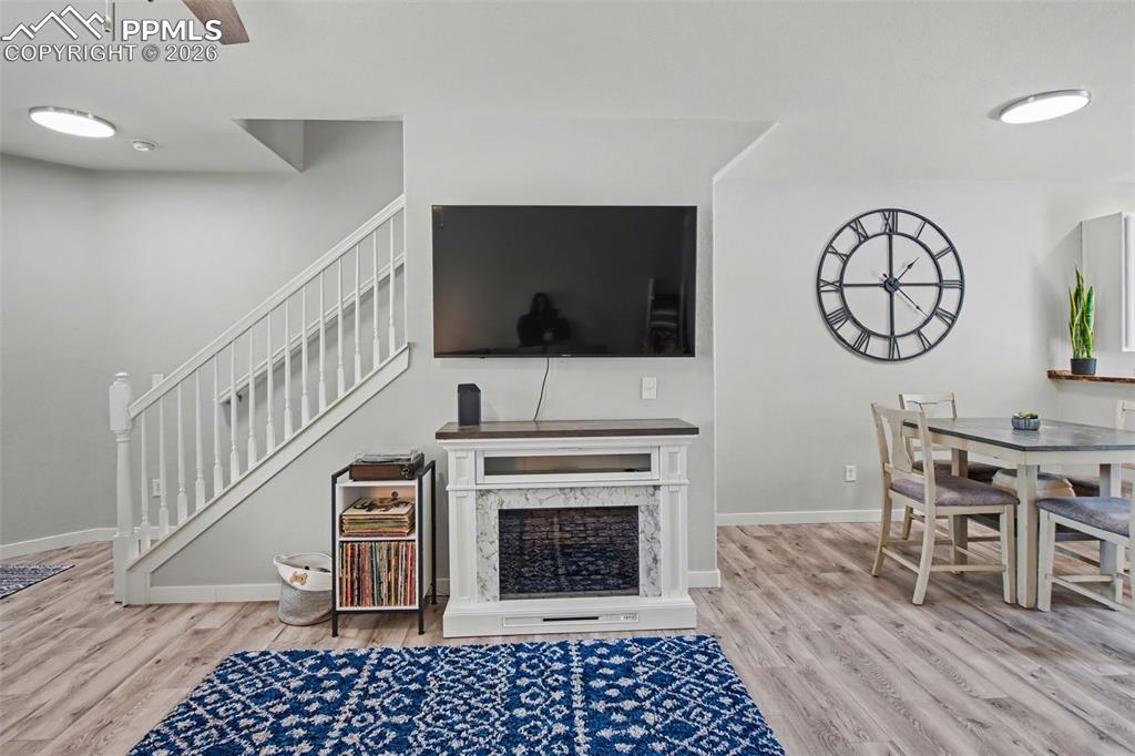 Image 6 of 25: Living Room