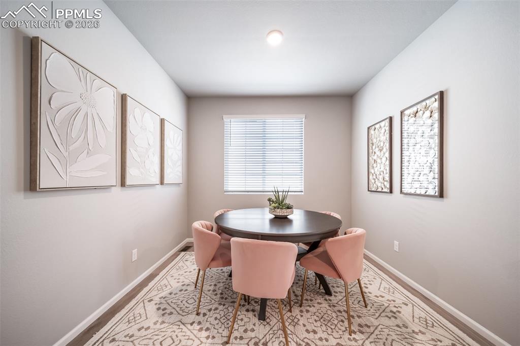 Image 18 of 41: Photos of a model home