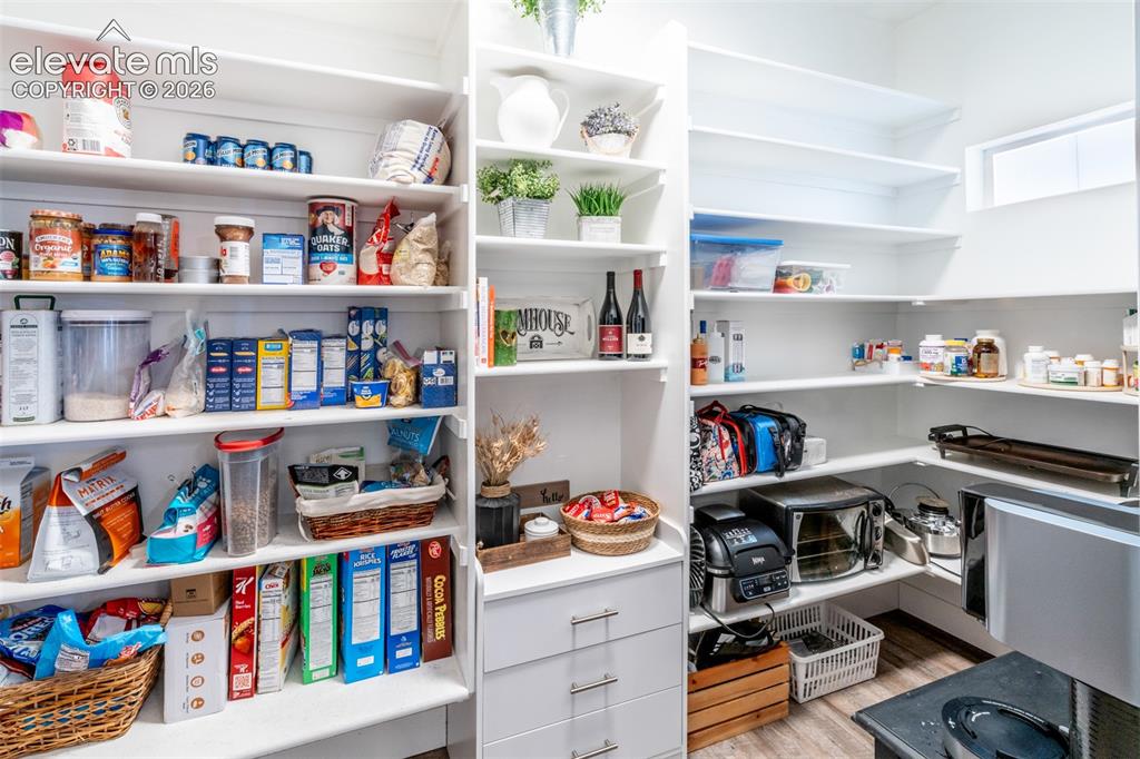 Image 22 of 43: Pantry