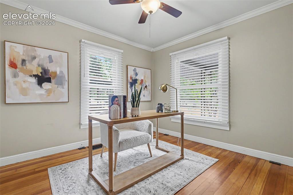Image 8 of 21: Office