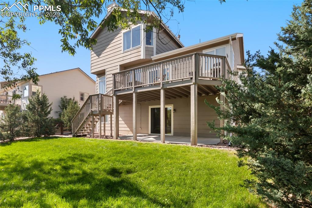 Image 38 of 44: Back of Structure