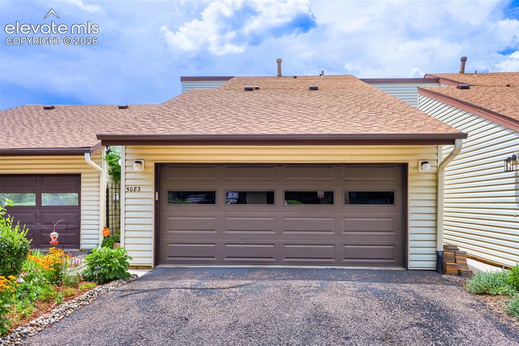 Image 1 of 28: Garage