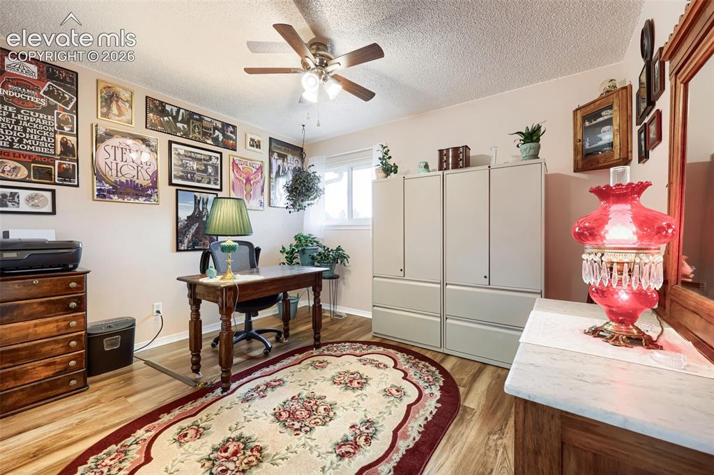 Image 9 of 28: Office