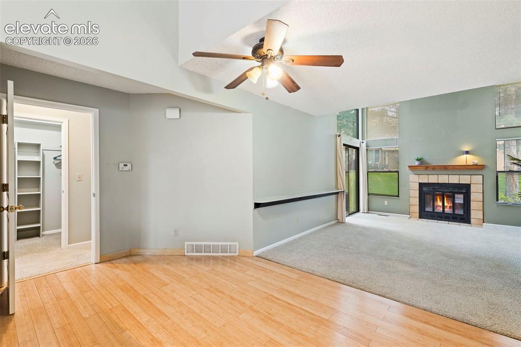 Image 7 of 29: Dining Area