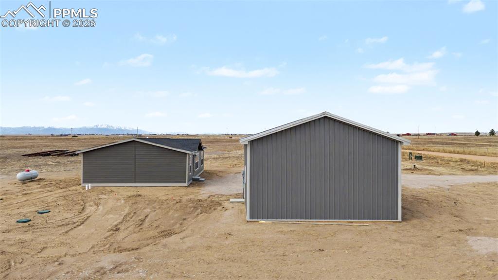 Image 32 of 41: Back of Structure