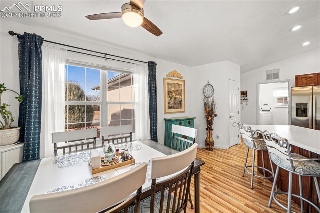 Image 10 of 39: Dining Area