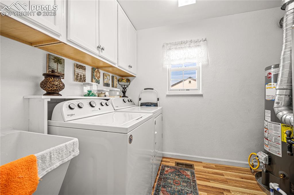 Image 15 of 39: Laundry