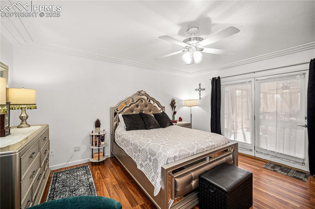 Image 17 of 39: Bedroom