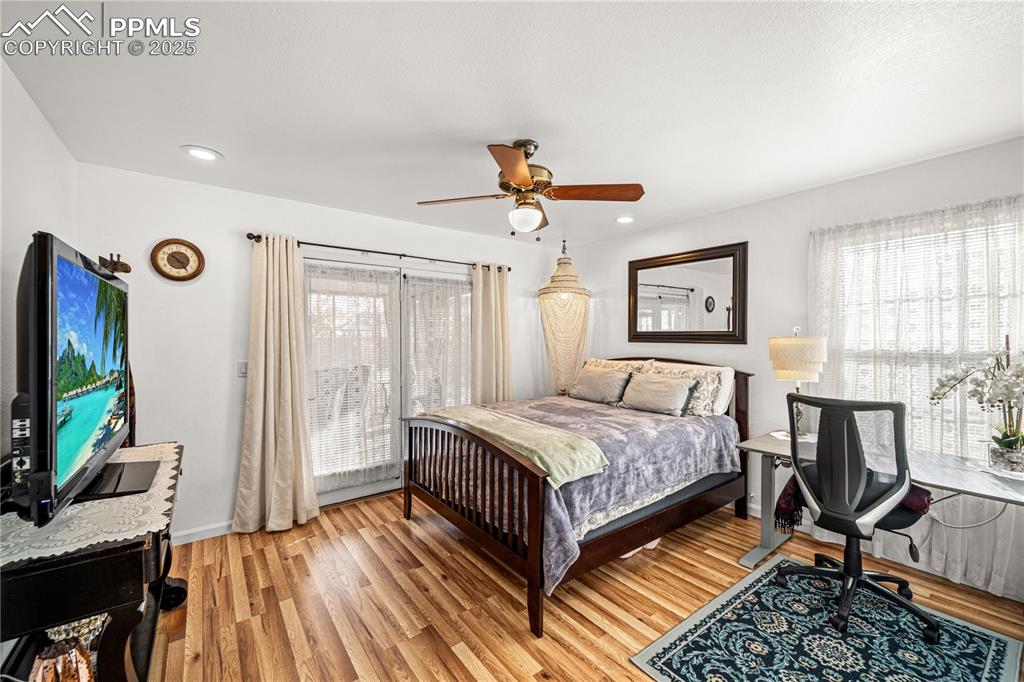 Image 22 of 39: Bedroom