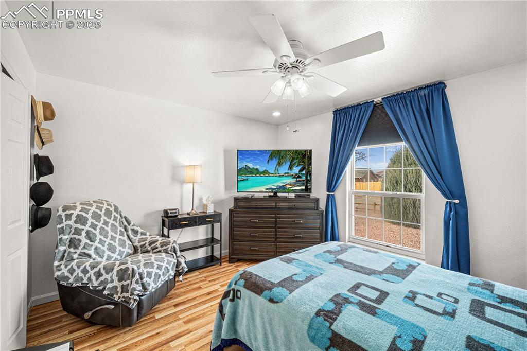 Image 26 of 39: Bedroom