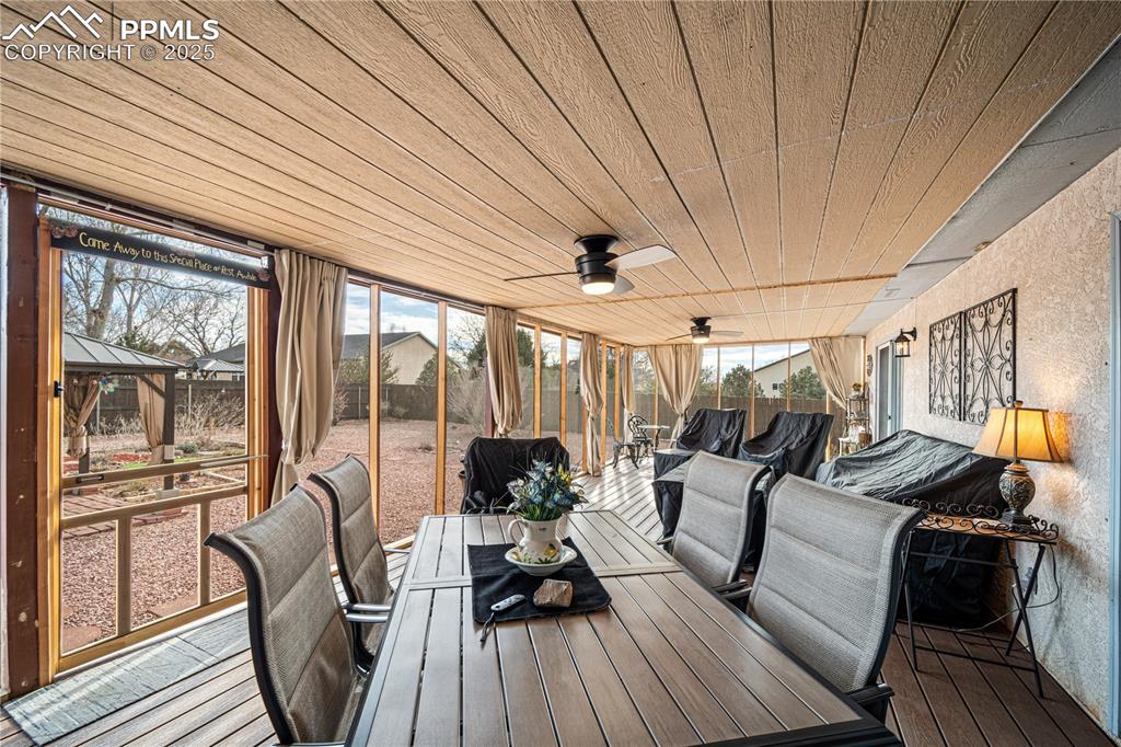 Image 28 of 39: Sun Room