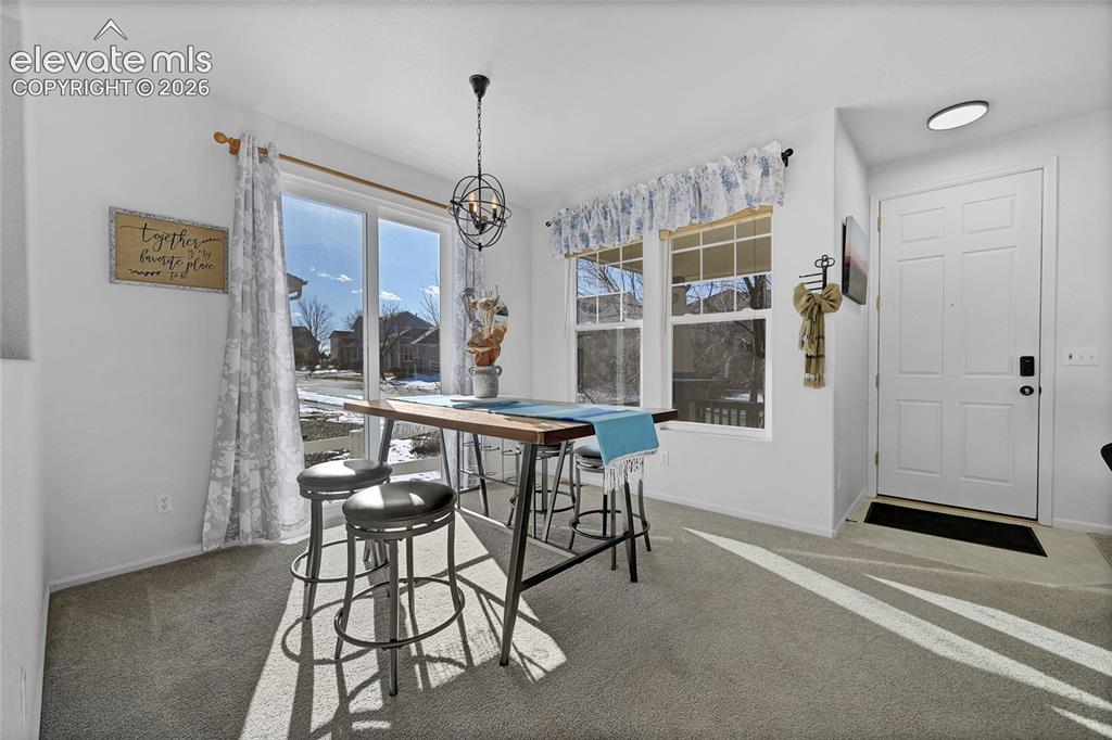 Image 14 of 43: Dining Area