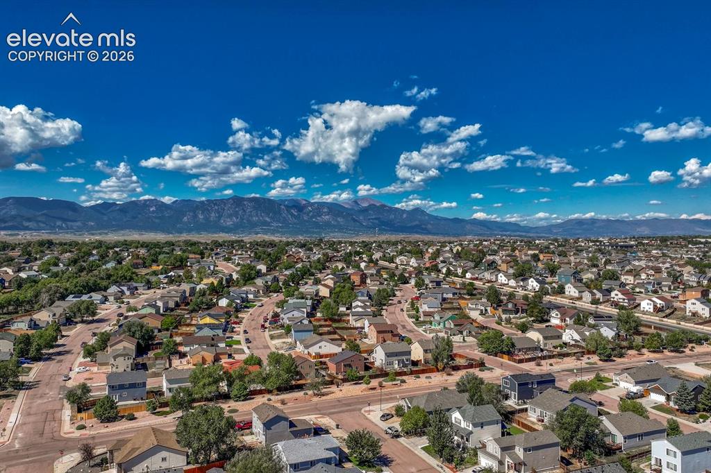 Image 33 of 35: Well kept community with beautiful surrounding mountains.