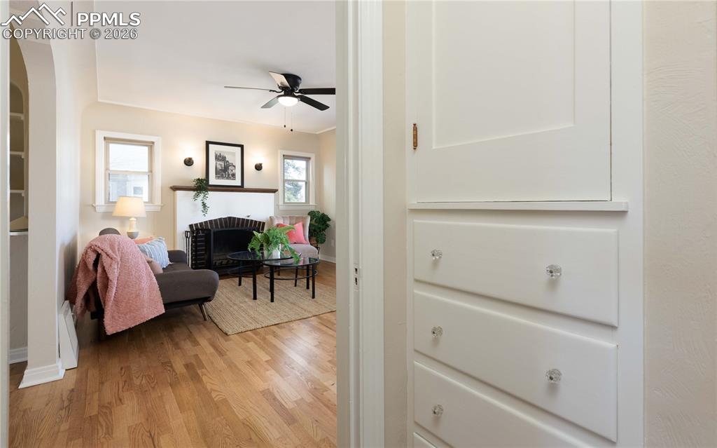 Image 18 of 29: More charming built-ins