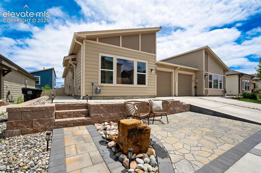 Image 1 of 28: Front of Structure