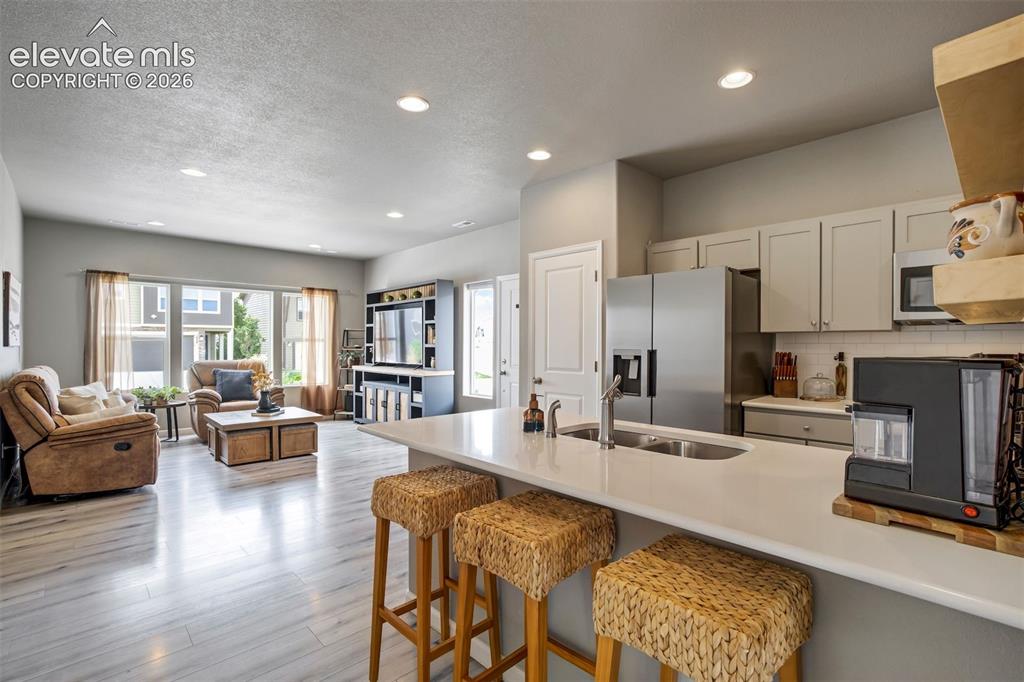 Image 10 of 28: Kitchen