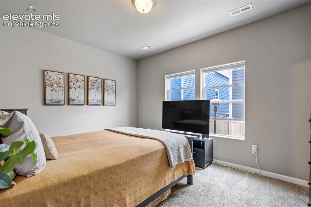 Image 14 of 28: Bedroom
