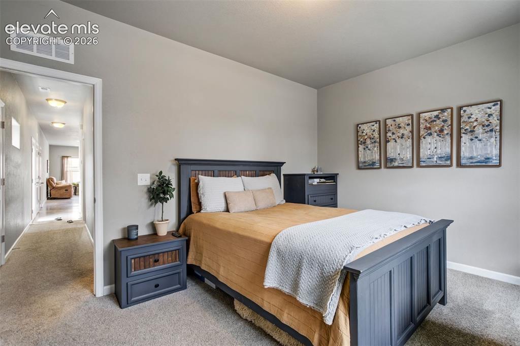 Image 15 of 28: Bedroom