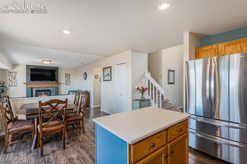 Image 10 of 31: Kitchen