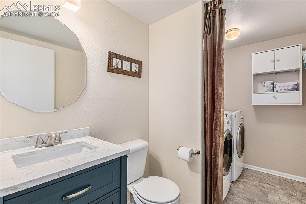 Image 11 of 31: Bathroom