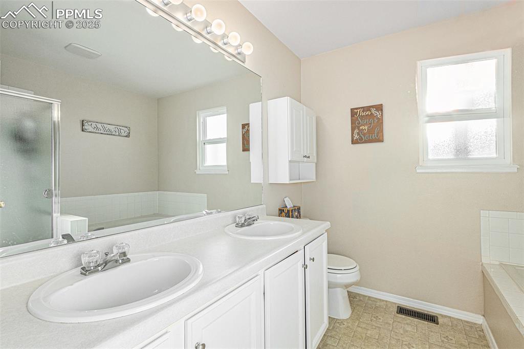 Image 15 of 31: Master Bathroom