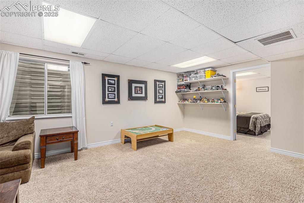 Image 19 of 31: Family Room