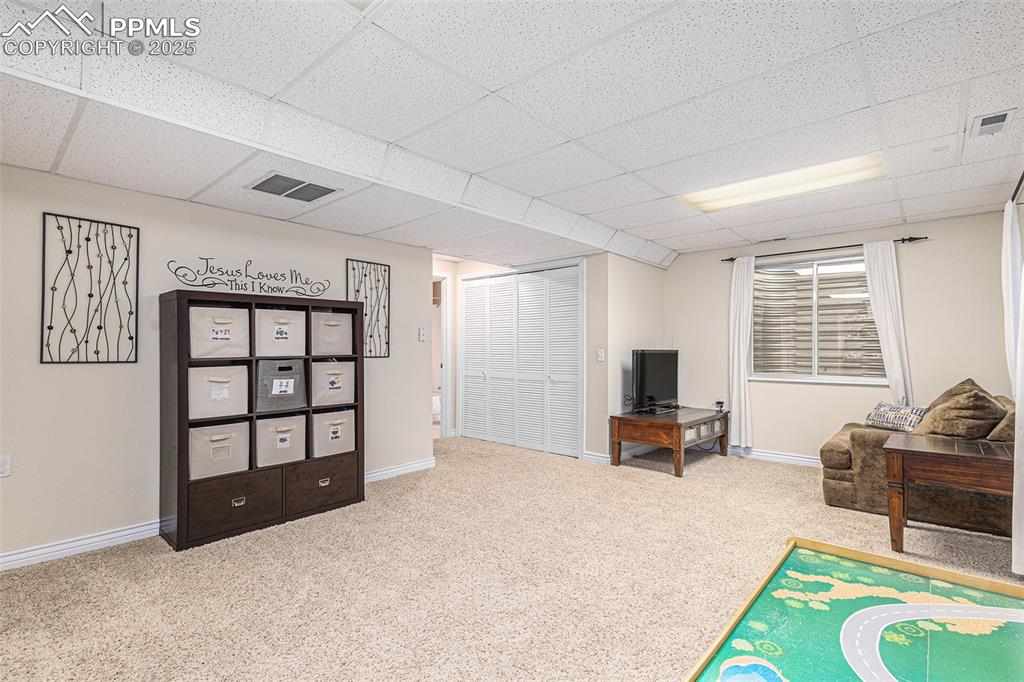 Image 20 of 31: Family Room