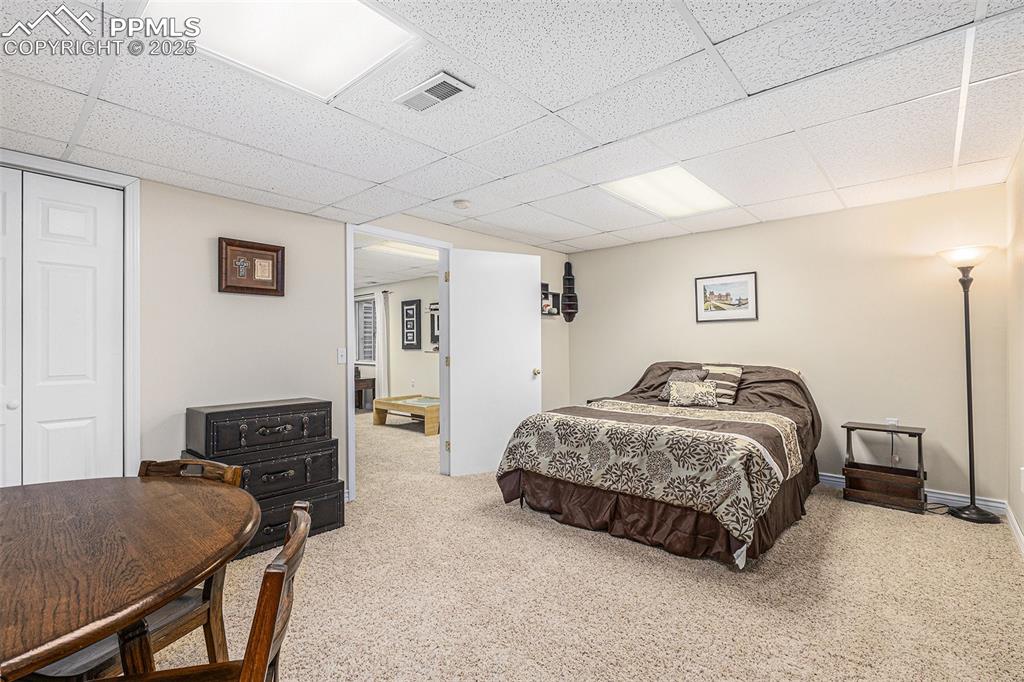 Image 21 of 31: Bedroom