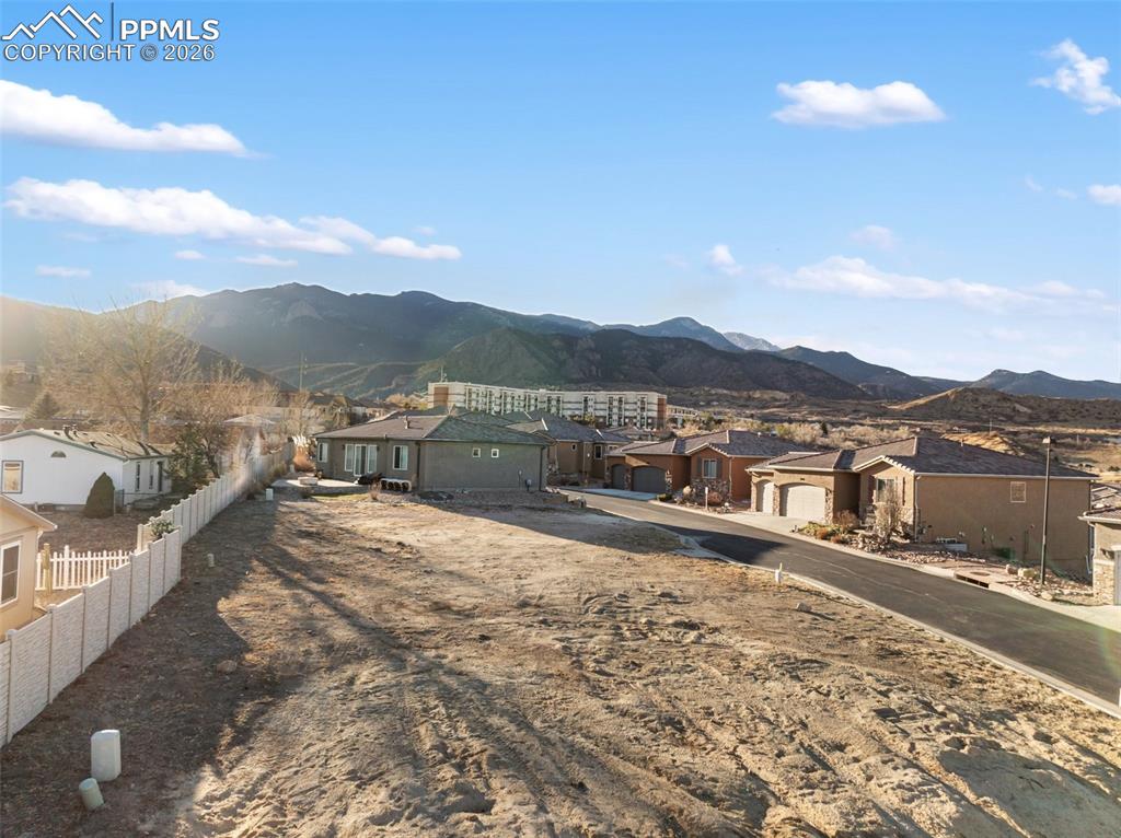 Image 4 of 11: No Description Available