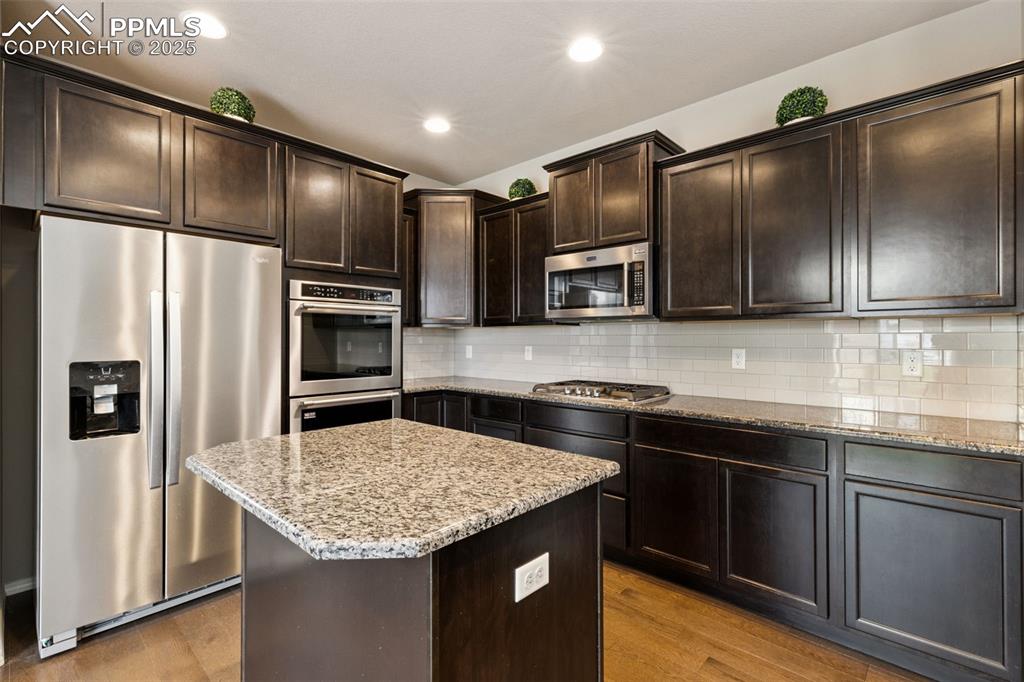 Image 11 of 37: Kitchen